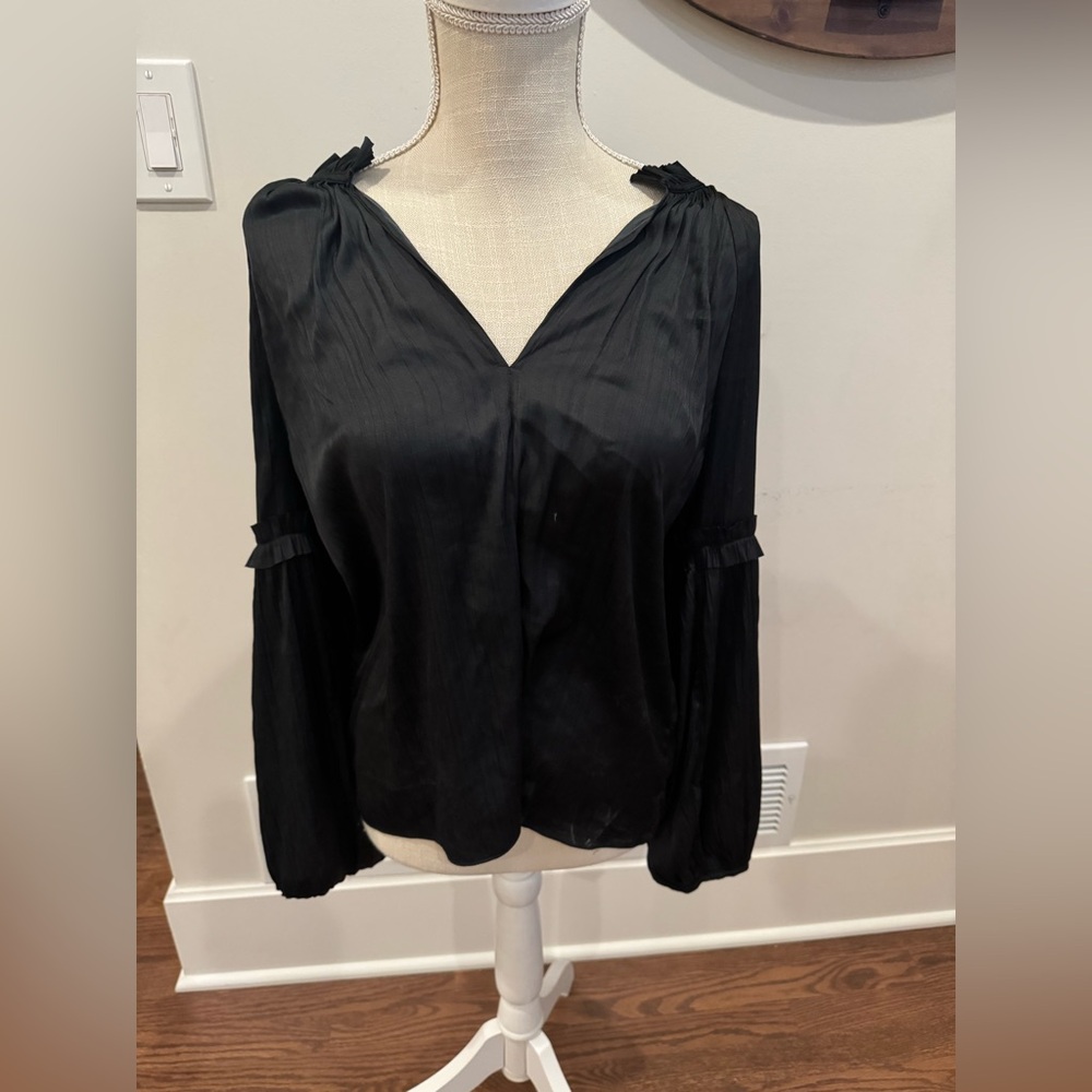 Evereve black blouse - new with tags - size small